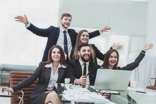 iş başarı - ofiste işyerinde iş takım tezahürat kavramı