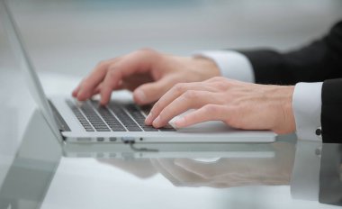 eller çoklu görev adamı kullanarak dizüstü WiFi bağlanma kapatın