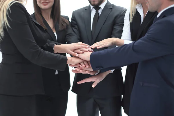 Close up.a grupo de empresários colocar as mãos juntas — Fotografia de Stock