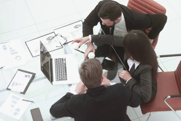 Top view.business team analyse dans les données financières — Photo