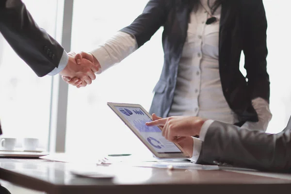 Close up. handshake financial partners. — Stock Photo, Image