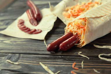 Sosisli Pide bread.photo kopya alanı ile için dilimlenmiş