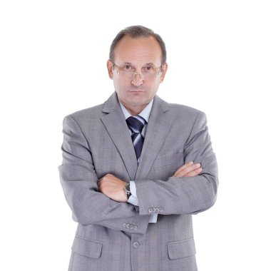 beyaz bir arka plan üzerinde kendine güvenen bir işadamı portresi