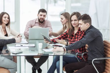 başarılı iş takım ofiste işyerinde