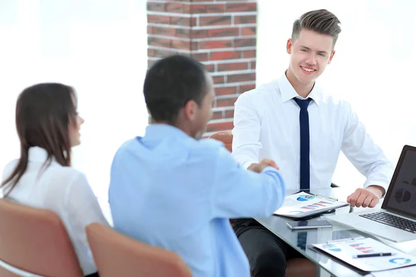 Handshake business partners after discussion of the contract. — Stock Photo, Image