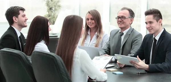 Business team op een vergadering in het kantoor. — Stockfoto