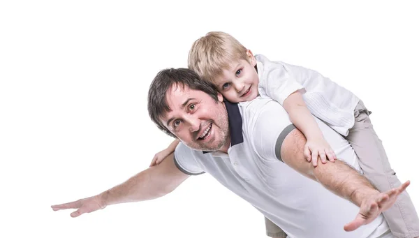 Concepto de la felicidad de los niños: padre feliz jugando con su hijo de cinco años —  Fotos de Stock