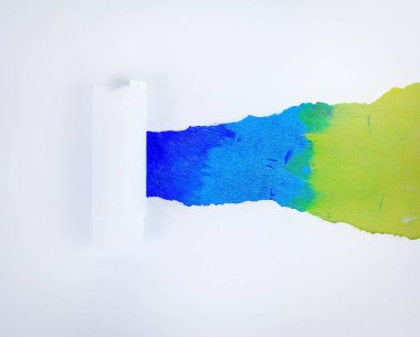 güzel kumaşlar içinde yırtık sayfa.