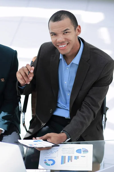 Närbild .business team som arbetar med finansiella dokument — Stockfoto