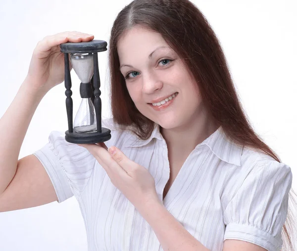 Mujer joven con el concepto hourglass.the de tiempo — Foto de Stock