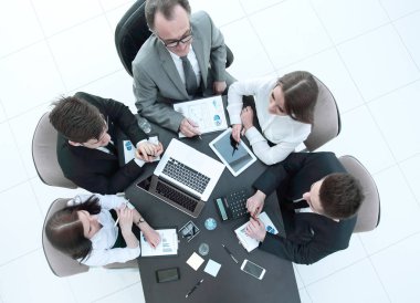 En iyi view.business takım mali grafiklerle çalışma