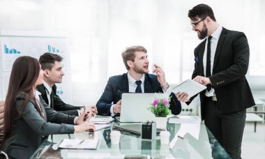 yeni sözleşme imzalamadan önce kar iş ortakları tartışmak
