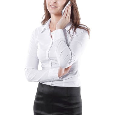 Kadın danışman cep telefonuyla konuşuyor..