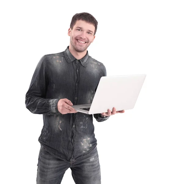 Beyaz üzerinde açık bir laptop.isolated ile başarılı genç adam — Stok fotoğraf
