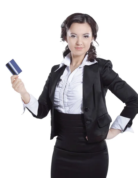 Kredi kartı beyaz arka plan üzerinde izole tutan iş kadın — Stok fotoğraf