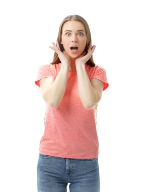 sürpriz, genç bir kadın. Beyaz arka plan üzerinde izole