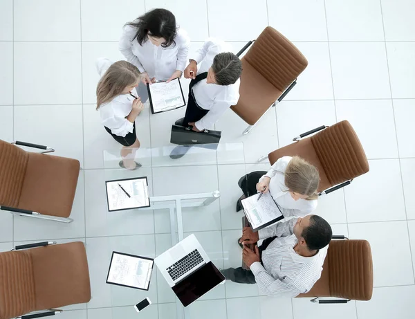 Top view.the business team prima della riunione — Foto Stock