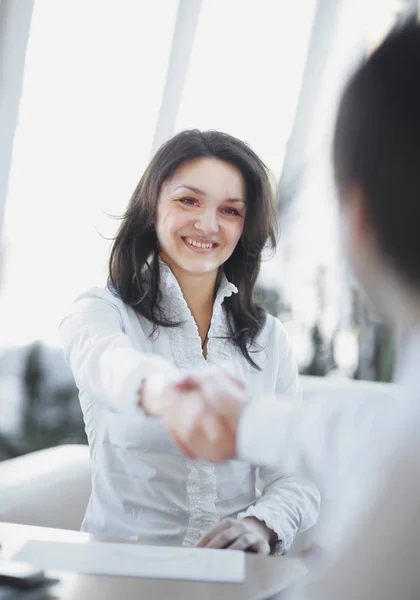 Achtergrond beeld van handdruk van zakenmensen — Stockfoto