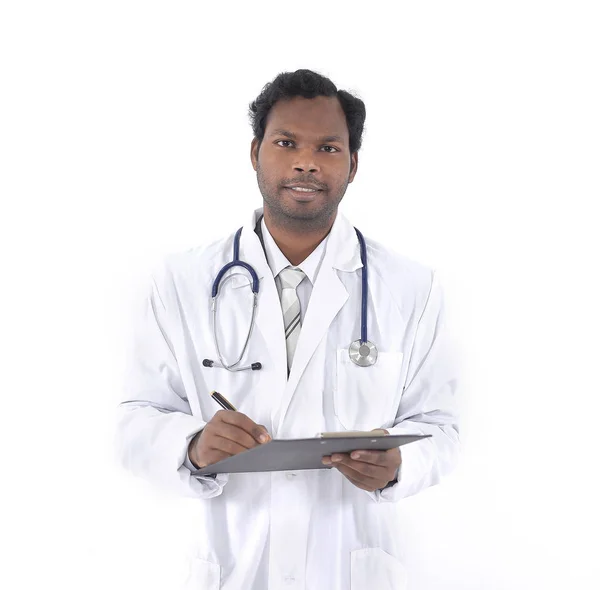 Terapeuta firmando la tarjeta del paciente . — Foto de Stock