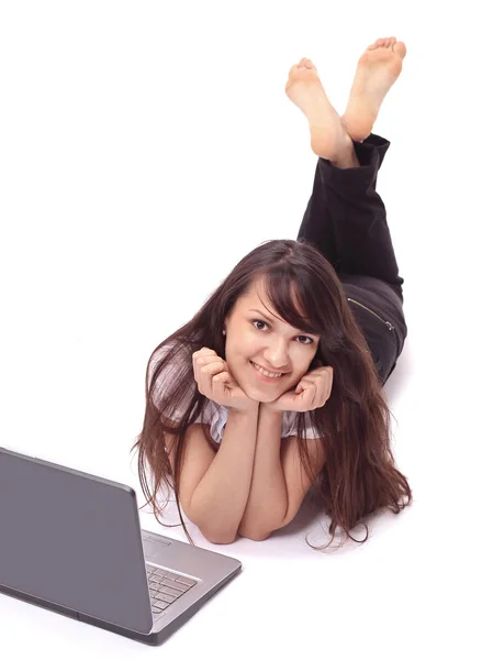 Nahaufnahme. eine junge Frau sitzt hinter einem Schreibtisch — Stockfoto