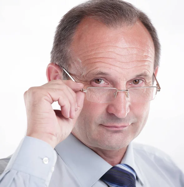 Homem de negócios responsável com óculos .isolated no branco — Fotografia de Stock