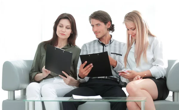 Business team reading work documents.office life. office life — Stock Photo, Image