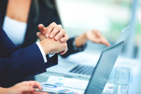 Business team at a business meeting in the office — Stock Photo, Image