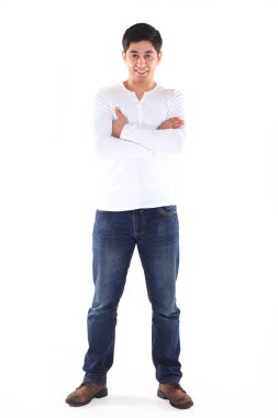 beyaz zemin üzerinde kendine güvenen işadamı portresi