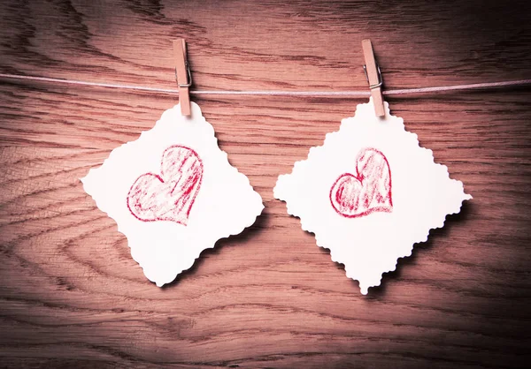 Kırmızı kalp mesajı kartı ve kırmızı kalp. Sevgililer günü görüntüsünü. — Stok fotoğraf