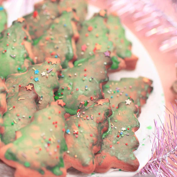 Fecha. Uma variedade de deliciosos produtos culinários. Decorações de Natal — Fotografia de Stock