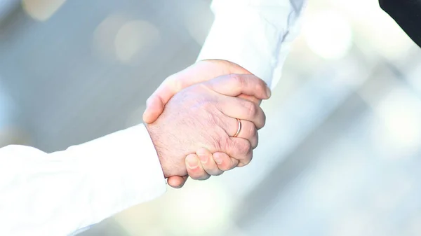 Closeup. handshake business people in blurred background. — Stock Photo, Image