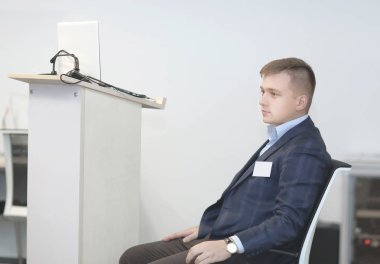 up.The işadamı seminer önce kapatın