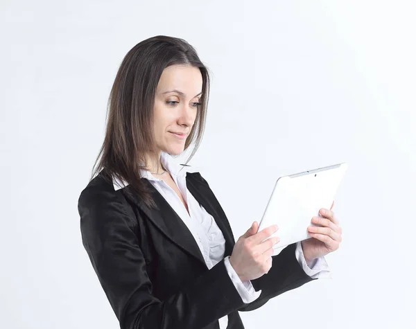 Успішна бізнес-леді з цифровим планшетом. ізольована на білому тлі — стокове фото