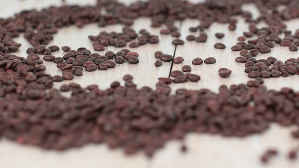 Närbild. kaffebönor på vit bakgrund — Stockfoto