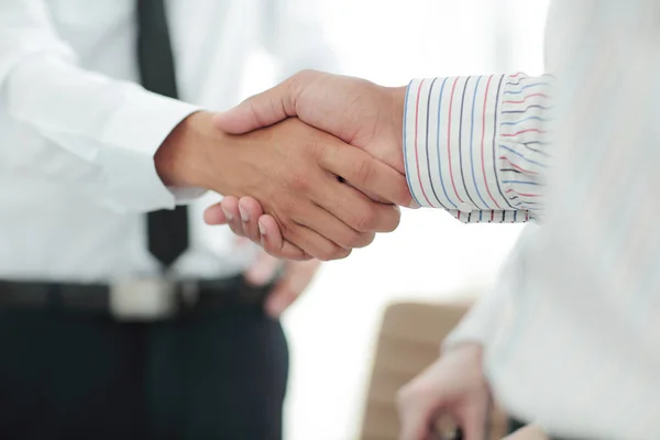 Business handshake financial partners. O conceito de apoio — Fotografia de Stock