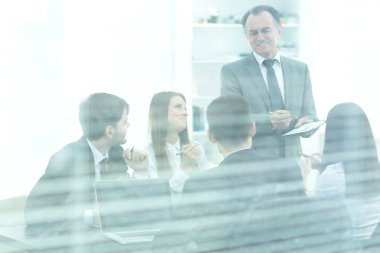 Atölye arkasından glass.the görüntü iş takım