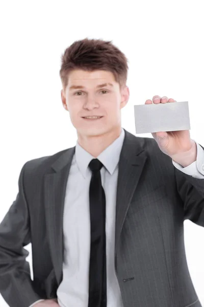 Junger Geschäftsmann zeigt leere Visitenkarte.Isoliert auf einem weißen — Stockfoto