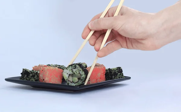 Sushi Set - různé typy Maki Suši a jídelní hůlky — Stock fotografie