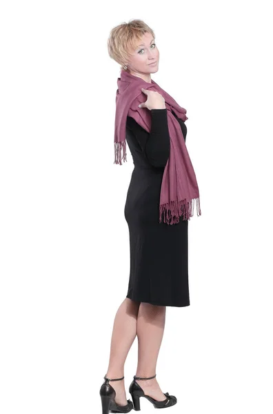 Seitenansicht der Modefrau im Kleid mit Schal — Stockfoto