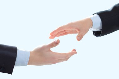 İş adamları el sıkışmak için ellerini uzatıyor.