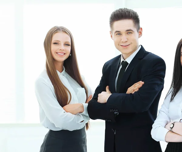 Grupo de empresários em um fundo leve — Fotografia de Stock