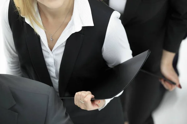 Close up.confident jovens empresários people.isolated no fundo branco — Fotografia de Stock