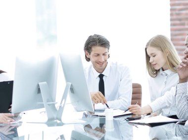 iş konuları tartışmaya .işler takımı Kapat