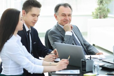 Yeni ideas.the ekip çalışması kavramı tartışmaya iş takım.