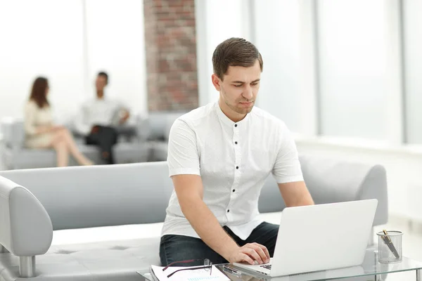 Close up. the businessman works on a laptop — Stock Photo, Image