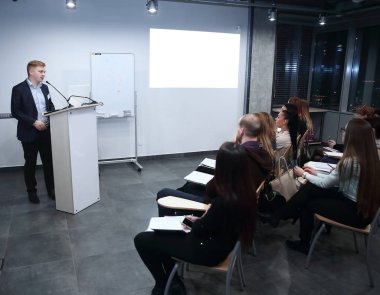 iş takım, yeni bir mali Proje sunumu