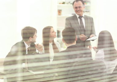 Atölye arkasından glass.the görüntü iş takım