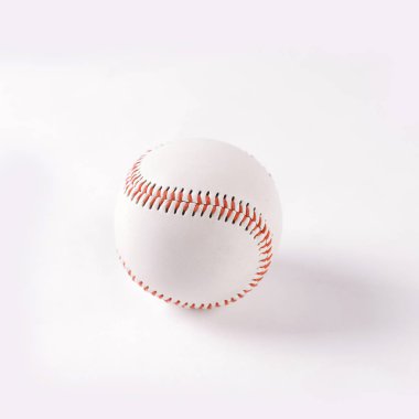 beyzbol topu .isolated beyaz bir arka plan üzerinde .