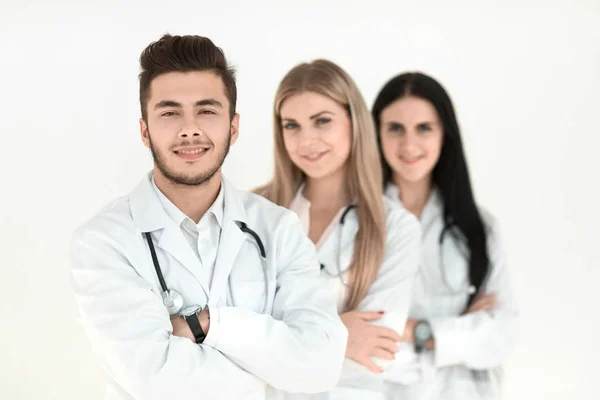 Grupa uśmiechniętych kolegów ze szpitala stojących razem — Zdjęcie stockowe