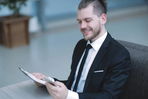 Closeup. businessman working with financial documents — Stock Photo, Image